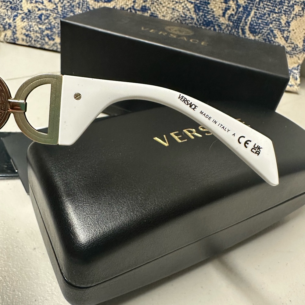 Authentic Versace Sunglasses Brand New - Picture 8 of 13